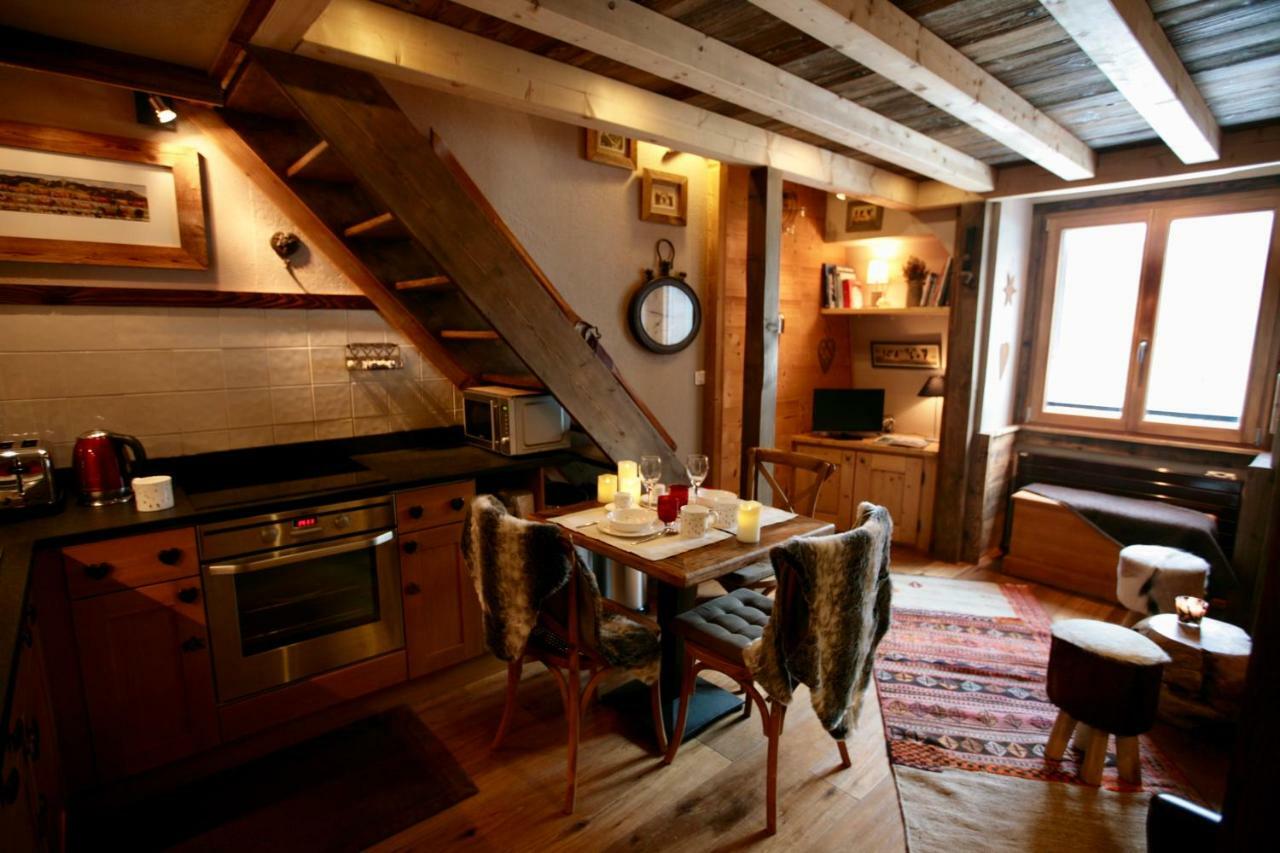 Duplex En Vieux Bois Hyper Centre Apartment Chamonix Bagian luar foto